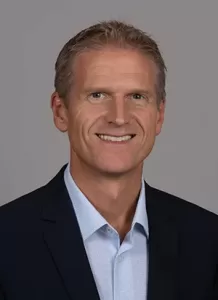 Ladd_VandeHoef_137c_2025